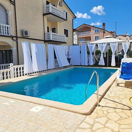 Casa Antonio With Swimming Pool Daire Novigrad Istria Dış mekan fotoğraf