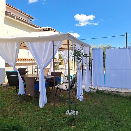 Casa Antonio With Swimming Pool Daire Novigrad Istria Dış mekan fotoğraf