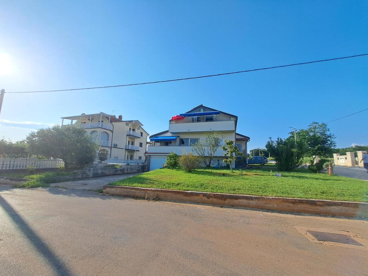 Casa Antonio With Swimming Pool Daire Novigrad Istria Dış mekan fotoğraf